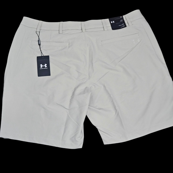 Men's Under Armour Tech Taper Shorts Size 42 Beige - Picture 2 of 8